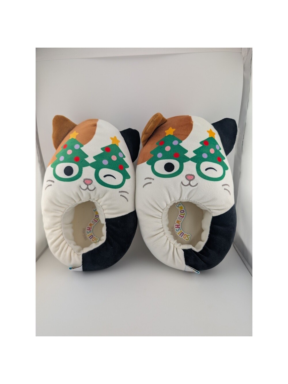 Squishmallows Women's Slippers Size 8/9 Christmas Cam Calico Cat Squishmallow